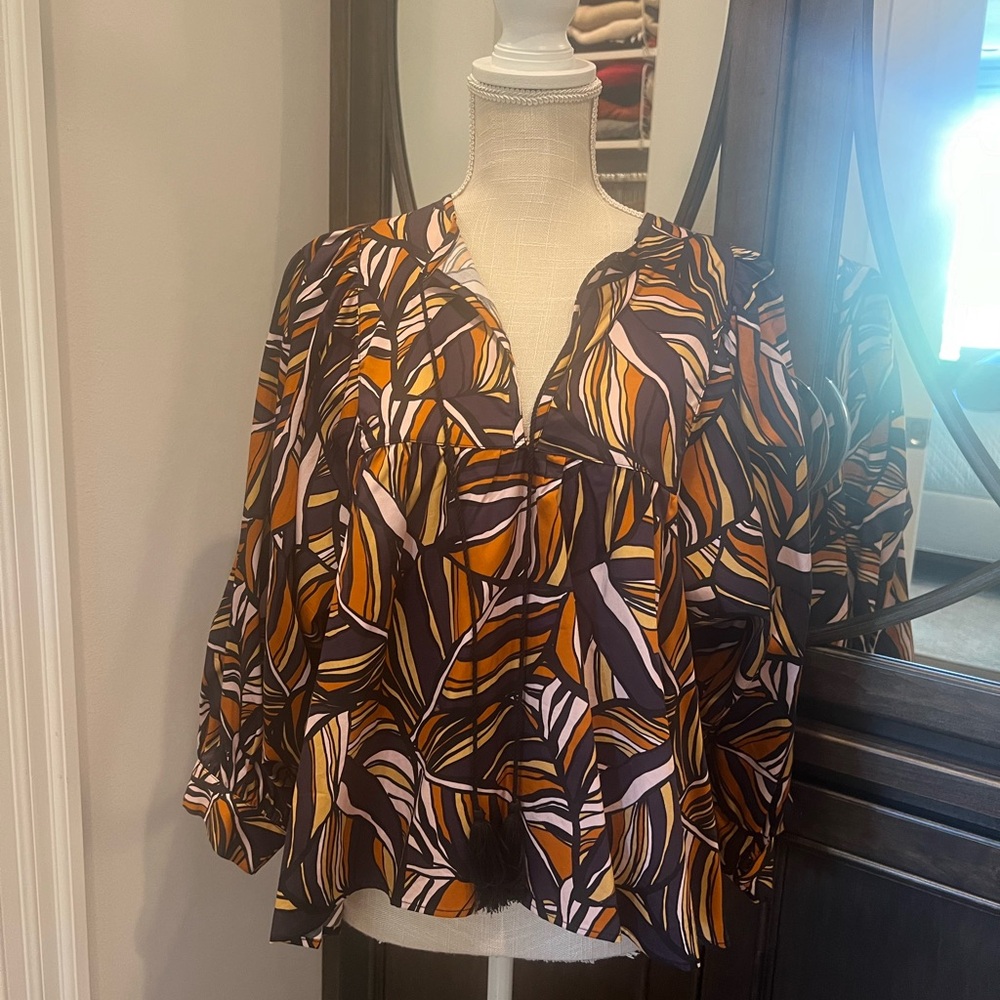 Beautiful LaRoque top NWT.